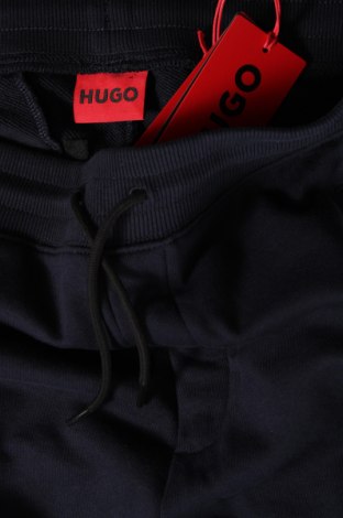 Мъжко спортно долнище Hugo Boss, Размер L, Цвят Син, Цена 152,00 лв.