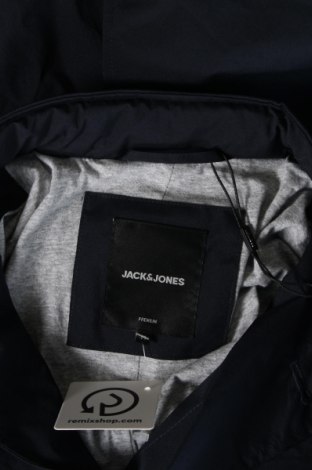 Ανδρικό μπουφάν Jack & Jones, Μέγεθος M, Χρώμα Μπλέ, Τιμή 12,49 €