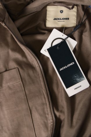 Ανδρικό μπουφάν Jack & Jones, Μέγεθος L, Χρώμα  Μπέζ, Τιμή 16,99 €