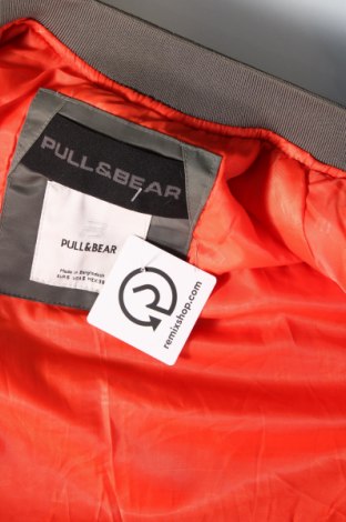 Мъжко яке Pull&Bear, Размер S, Цвят Зелен, Цена 18,79 лв.