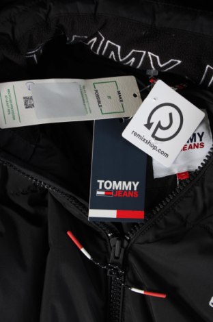 Мъжко яке Tommy Jeans, Размер M, Цвят Черен, Цена 415,49 лв.