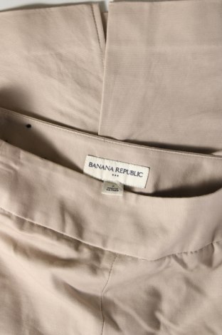 Пола Banana Republic, Размер XS, Цвят Бежов, Цена 5,99 лв.