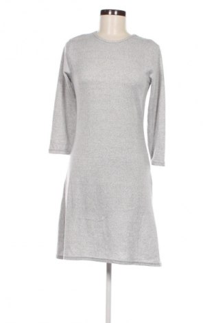 Kleid, Größe M, Farbe Grau, Preis € 5,99