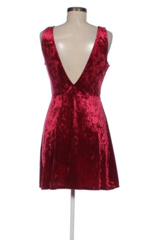 Kleid, Größe M, Farbe Rot, Preis 6,99 €