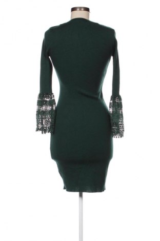 Kleid, Größe M, Farbe Grün, Preis 6,99 €