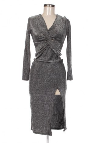 Kleid, Größe M, Farbe Silber, Preis 6,49 €