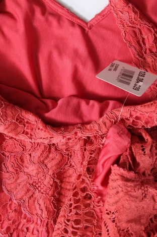 Kleid, Größe M, Farbe Rot, Preis € 10,99