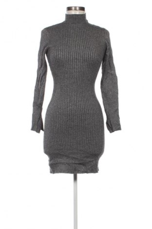 Kleid Amisu, Größe M, Farbe Grau, Preis 5,49 €