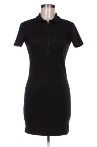 Rochie Bershka, Mărime M, Culoare Negru, Preț 28,99 Lei