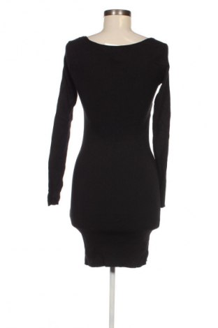 Kleid Bershka, Größe M, Farbe Schwarz, Preis € 3,99