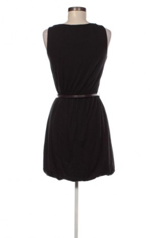 Kleid Edc By Esprit, Größe S, Farbe Schwarz, Preis 5,29 €