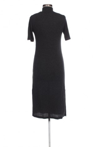 Kleid Even&Odd, Größe M, Farbe Grau, Preis 13,70 €