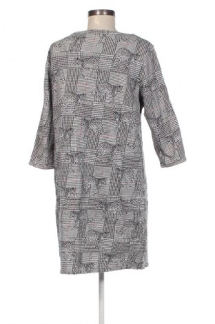 Kleid Geisha, Größe M, Farbe Grau, Preis 5,99 €