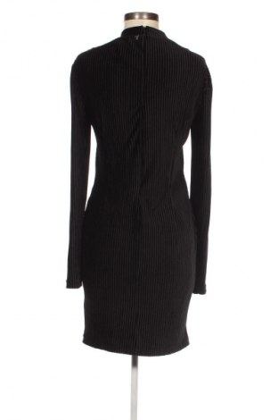 Rochie Guess, Mărime L, Culoare Negru, Preț 315,79 Lei