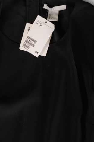 Kleid H&M, Größe XS, Farbe Schwarz, Preis 23,53 €