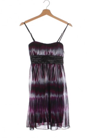 Rochie Jennifer Taylor, Mărime M, Culoare Multicolor, Preț 24,99 Lei