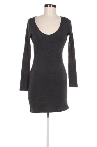 Kleid Mango, Größe M, Farbe Grau, Preis 5,99 €