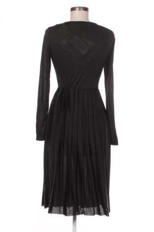 Kleid NA-KD, Größe M, Farbe Schwarz, Preis 10,49 €