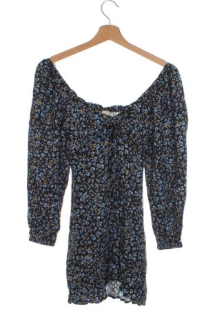 Kleid Pull&Bear, Größe S, Farbe Mehrfarbig, Preis 5,49 €