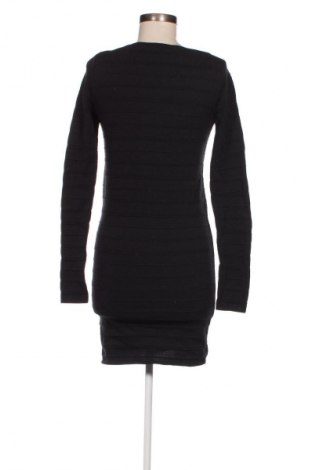 Rochie Pull&Bear, Mărime L, Culoare Negru, Preț 17,99 Lei