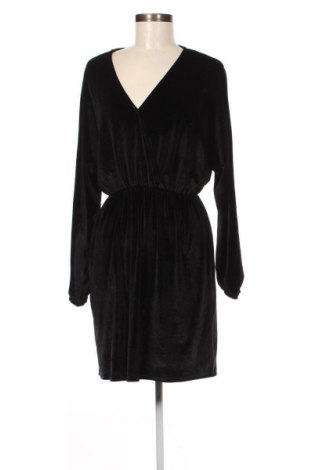 Kleid Reserved, Größe S, Farbe Schwarz, Preis 6,49 €