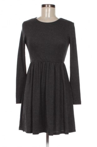 Kleid SHEIN, Größe S, Farbe Grau, Preis 5,99 €