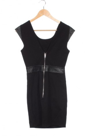 Kleid Silvian Heach, Größe XS, Farbe Schwarz, Preis € 16,99