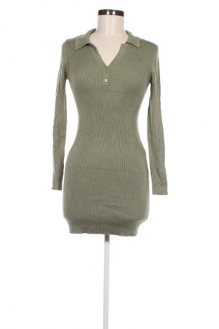 Kleid Stradivarius, Größe S, Farbe Grün, Preis 5,49 €