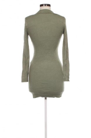 Rochie Stradivarius, Mărime S, Culoare Verde, Preț 24,99 Lei