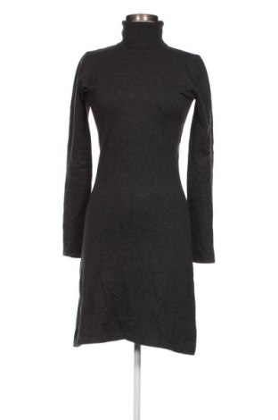 Kleid Vero Moda, Größe M, Farbe Grau, Preis 4,49 €