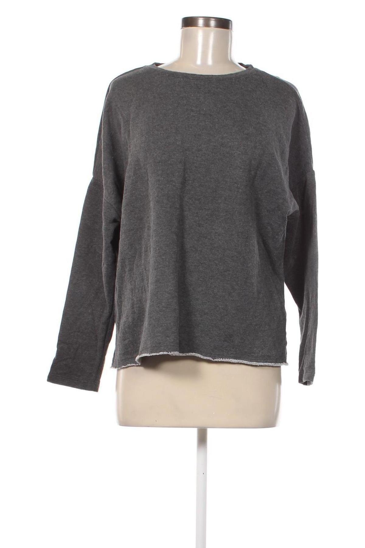 Damen Shirt Pull&Bear, Größe M, Farbe Grau, Preis € 3,99