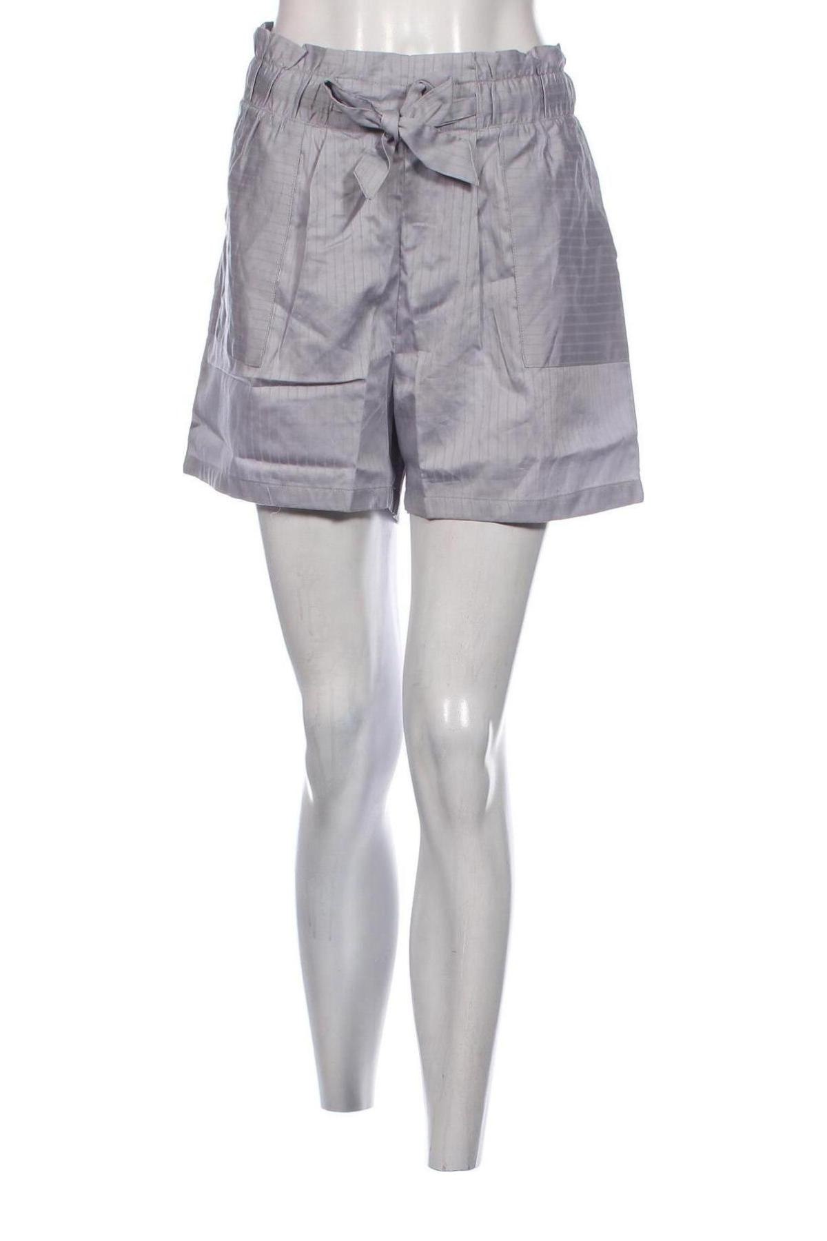 Damen Shorts Esprit, Größe L, Farbe Grau, Preis 8,99 €