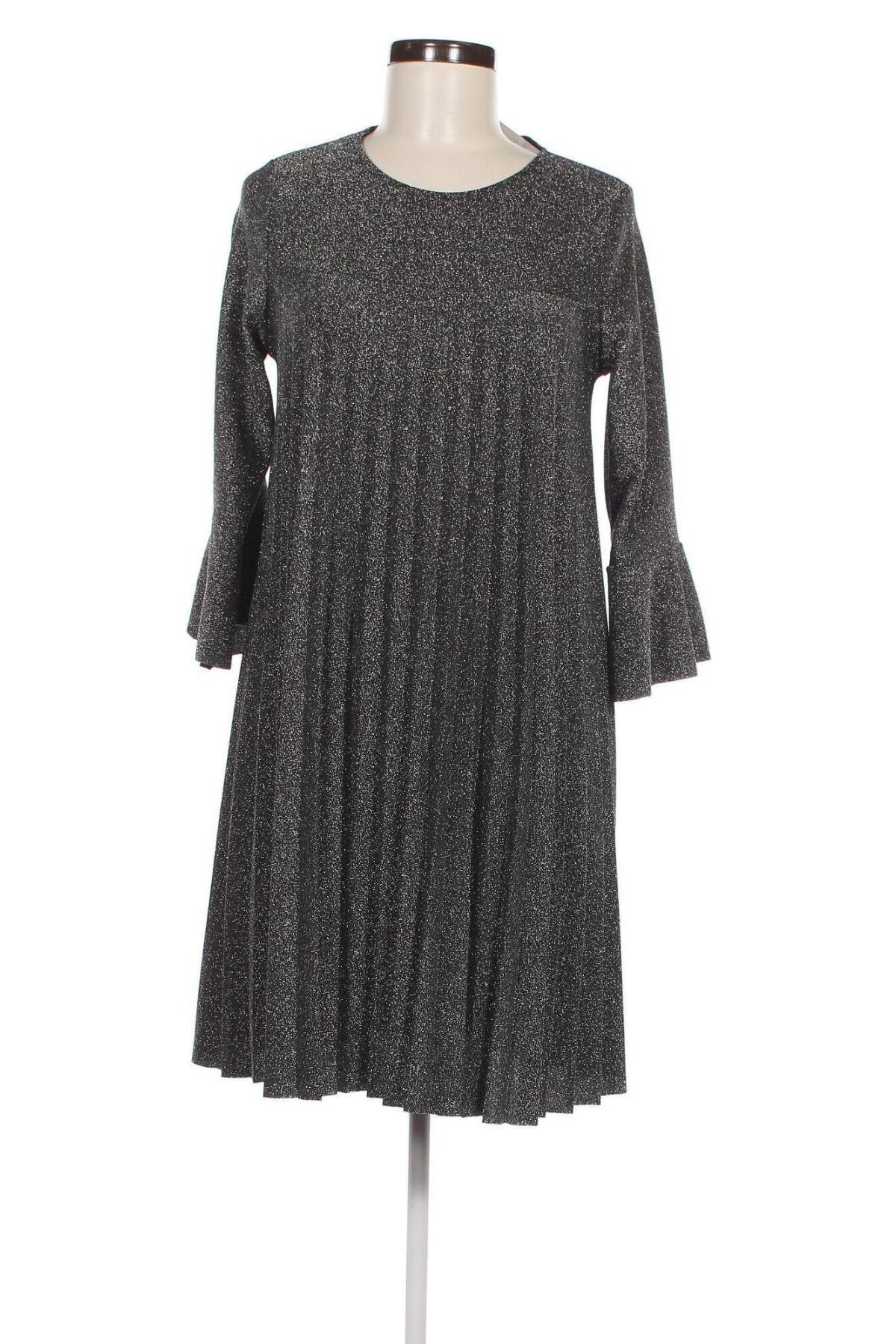 Kleid, Größe M, Farbe Silber, Preis € 5,49