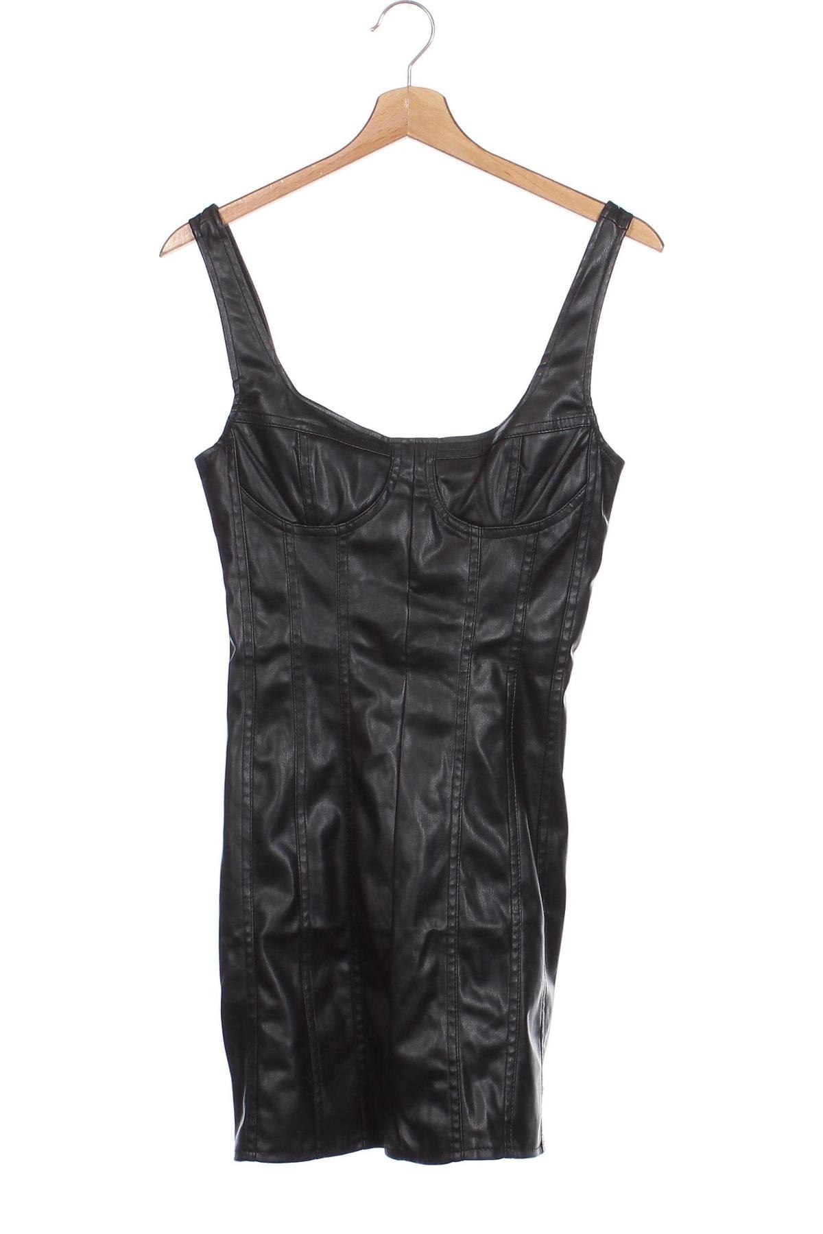 Rochie Bershka, Mărime S, Culoare Negru, Preț 138,14 Lei