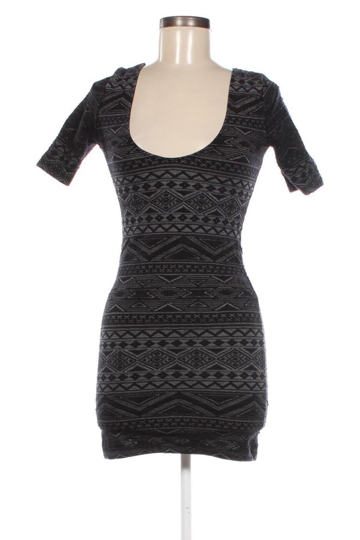 Rochie H&M, Mărime XS, Culoare Negru, Preț 21,99 Lei