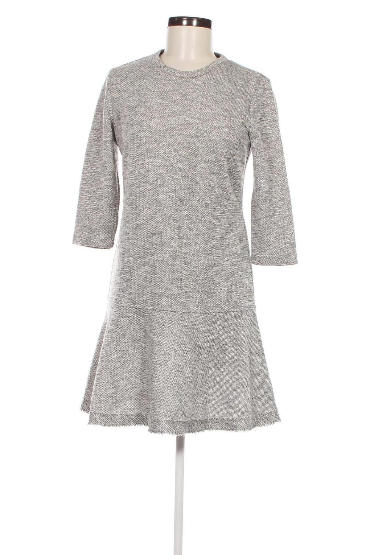 Kleid Stradivarius, Größe M, Farbe Grau, Preis € 4,99