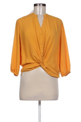 Damen Shirt Amisu, Größe XS, Farbe Gelb, Preis 10,00 €