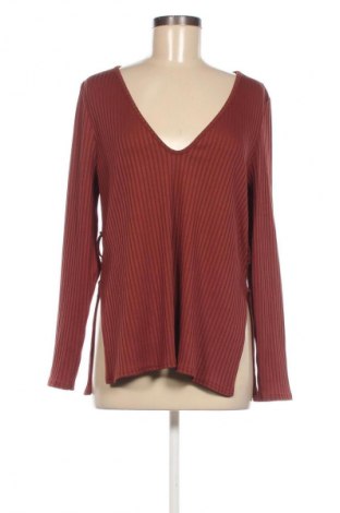 Damen Shirt Club L, Größe M, Farbe Braun, Preis 25,00 €