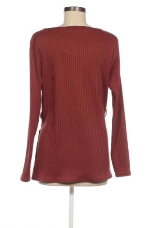 Damen Shirt Club L, Größe M, Farbe Braun, Preis 25,00 €