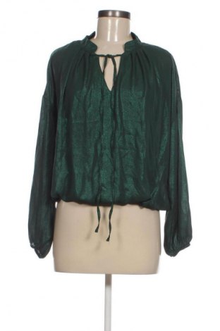 Bluzka damska Lola & Liza, Rozmiar M, Kolor Zielony, Cena 111,99 zł