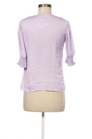 Γυναικεία μπλούζα Maison d' Amelie, Μέγεθος M, Χρώμα Βιολετί, Τιμή 10,99 €