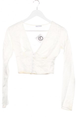 Damenbluse Bershka, Größe XS, Farbe Weiß, Preis € 17,99