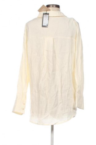 Дамска риза Vero Moda, Размер M, Цвят Екрю, Цена 33,99 лв.