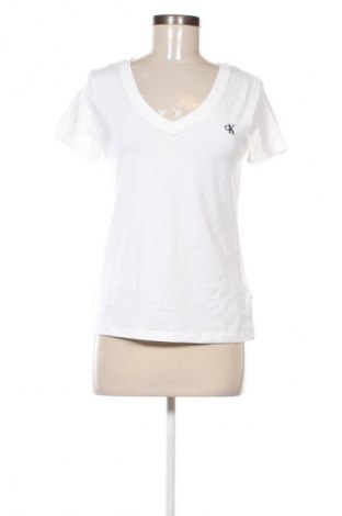 Γυναικείο t-shirt Calvin Klein Jeans, Μέγεθος S, Χρώμα Λευκό, Τιμή 38,99 €