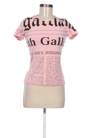 Γυναικείο t-shirt Galliano, Μέγεθος M, Χρώμα Ρόζ , Τιμή 47,06 €