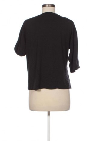 Dámské tričko Pull&Bear, Velikost M, Barva Černá, Cena  279,00 Kč