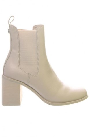 Botine de damă Steve Madden, Mărime 37, Culoare Ecru, Preț 362,99 Lei