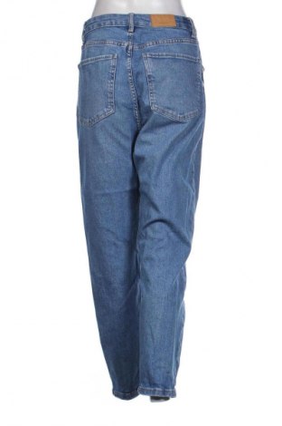 Damskie jeansy Bershka, Rozmiar M, Kolor Niebieski, Cena 66,67 zł