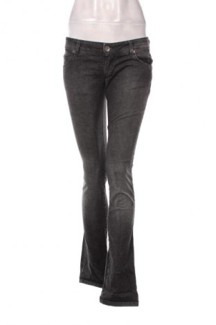 Γυναικείο Τζίν Calvin Klein Jeans, Μέγεθος M, Χρώμα Γκρί, Τιμή 43,99 €