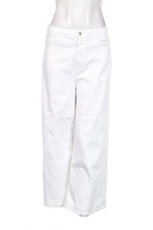 Damen Jeans Defacto, Größe M, Farbe Weiß, Preis 14,83 €